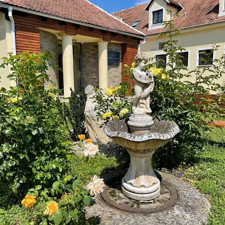 Veveří 2* Veverska Bityska